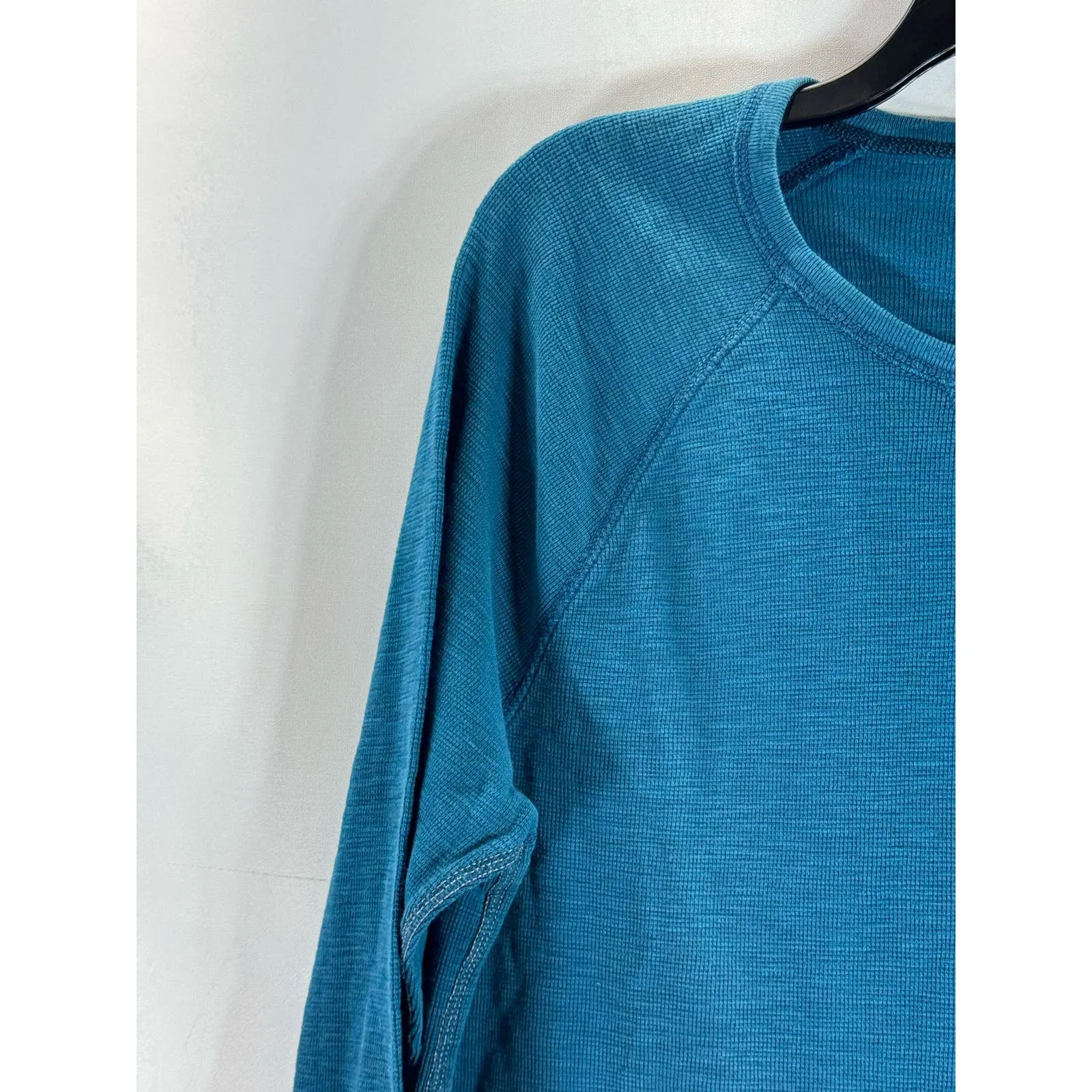 AMERICAN EAGLE OUTFITTERS Men's Blue Crewneck Athletic-Fit Thermal Shirt SZ M