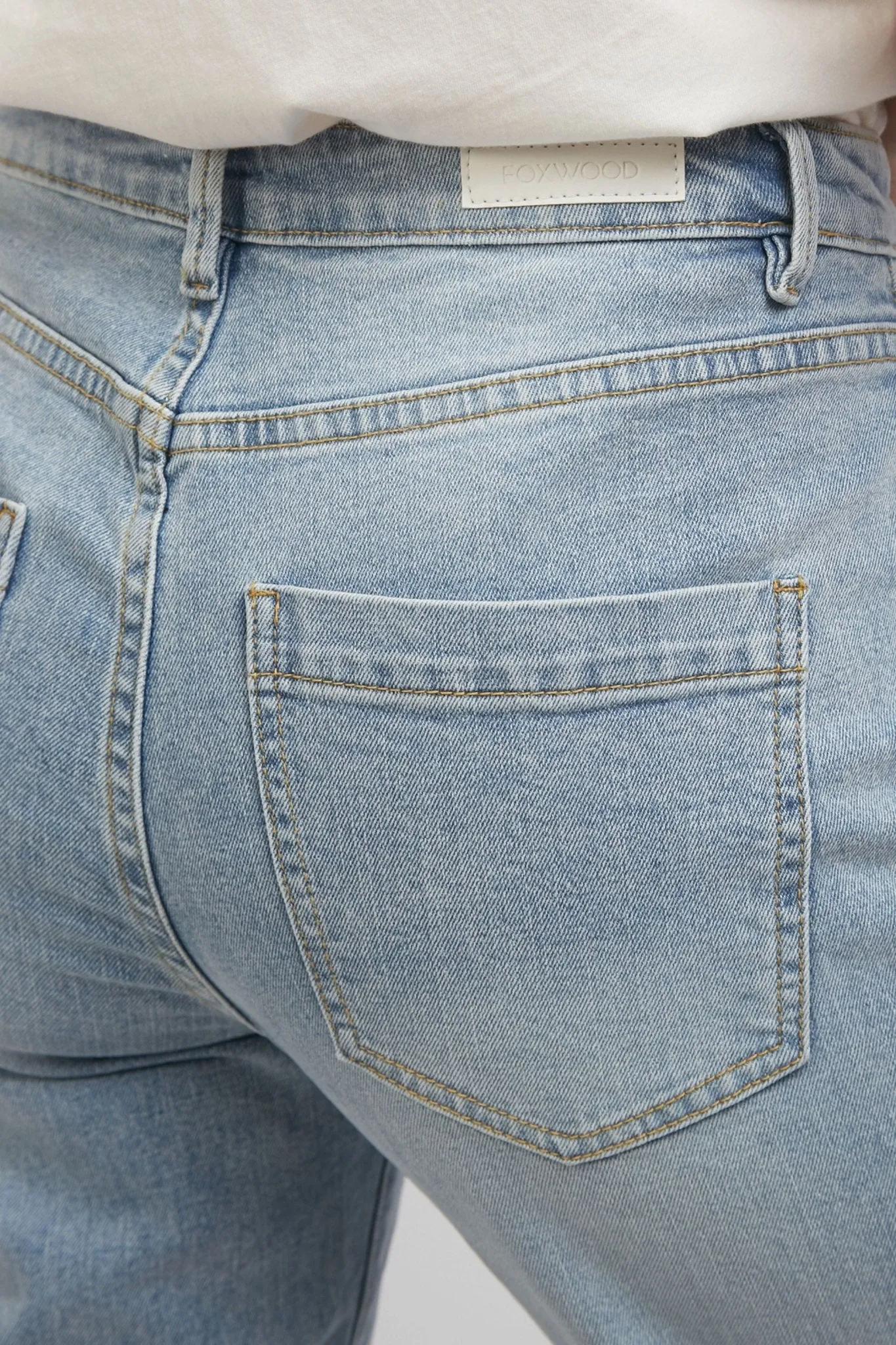 BARKLY STRAIGHT LEG JEAN - 55D0020