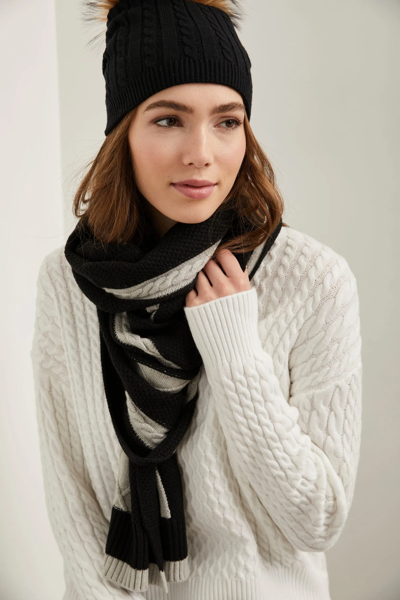 Cable-knit scarf