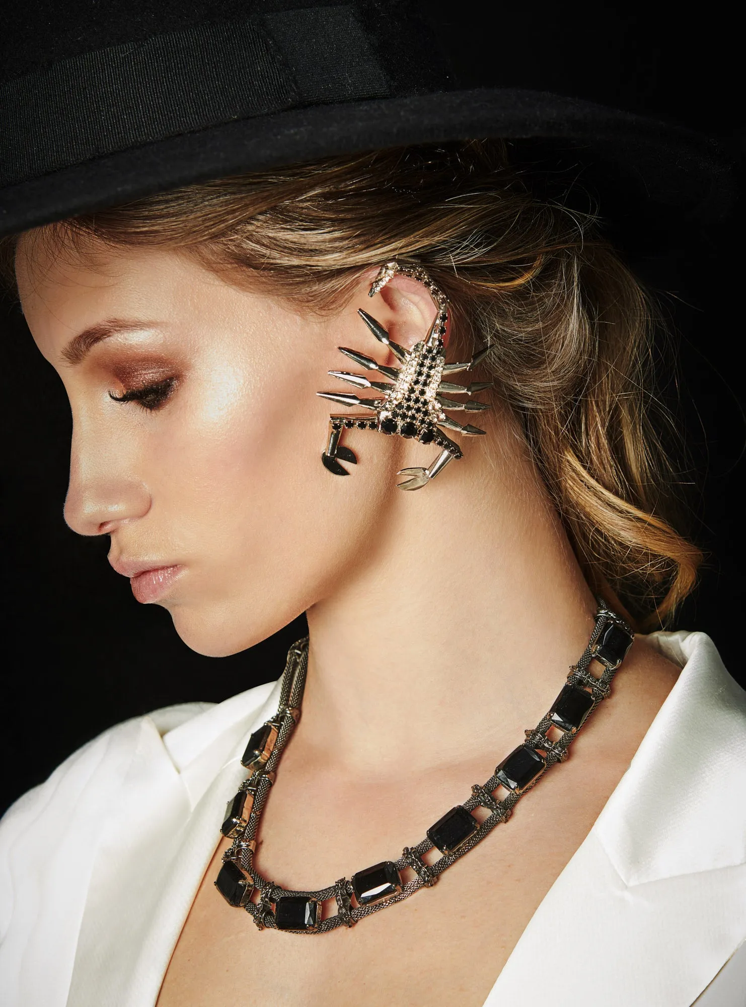 COLLANA PIETRE NERE