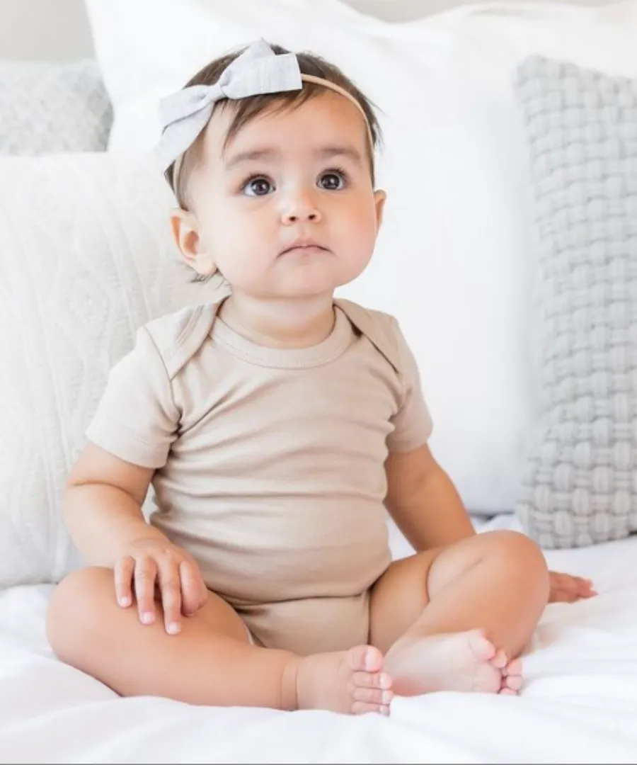 Organic Short-Sleeved Body Suit in Sage Green