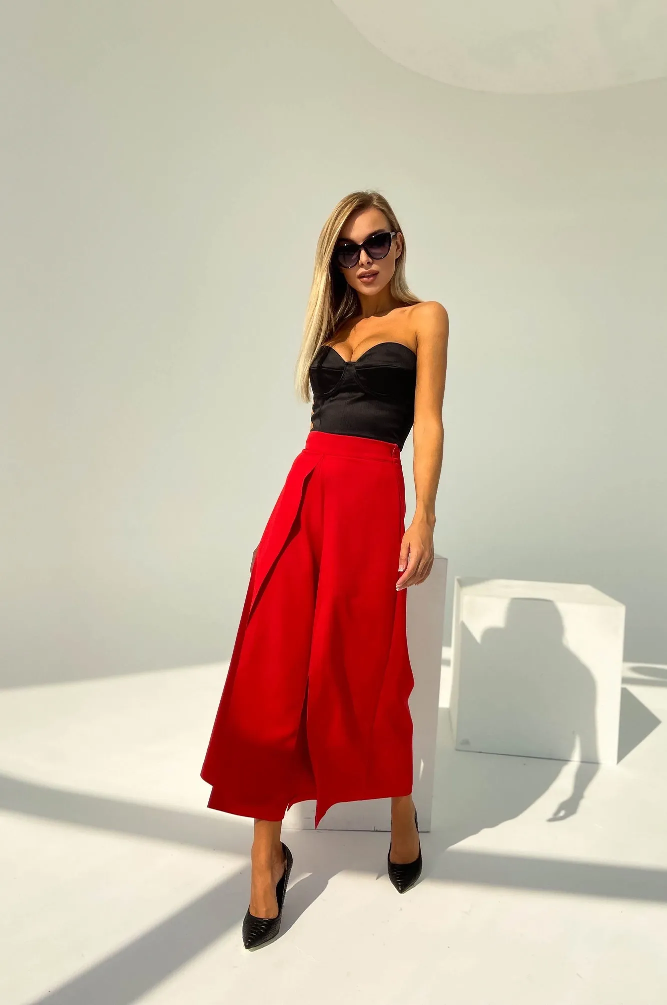 Red High Waist Slit Cuff Сulottes