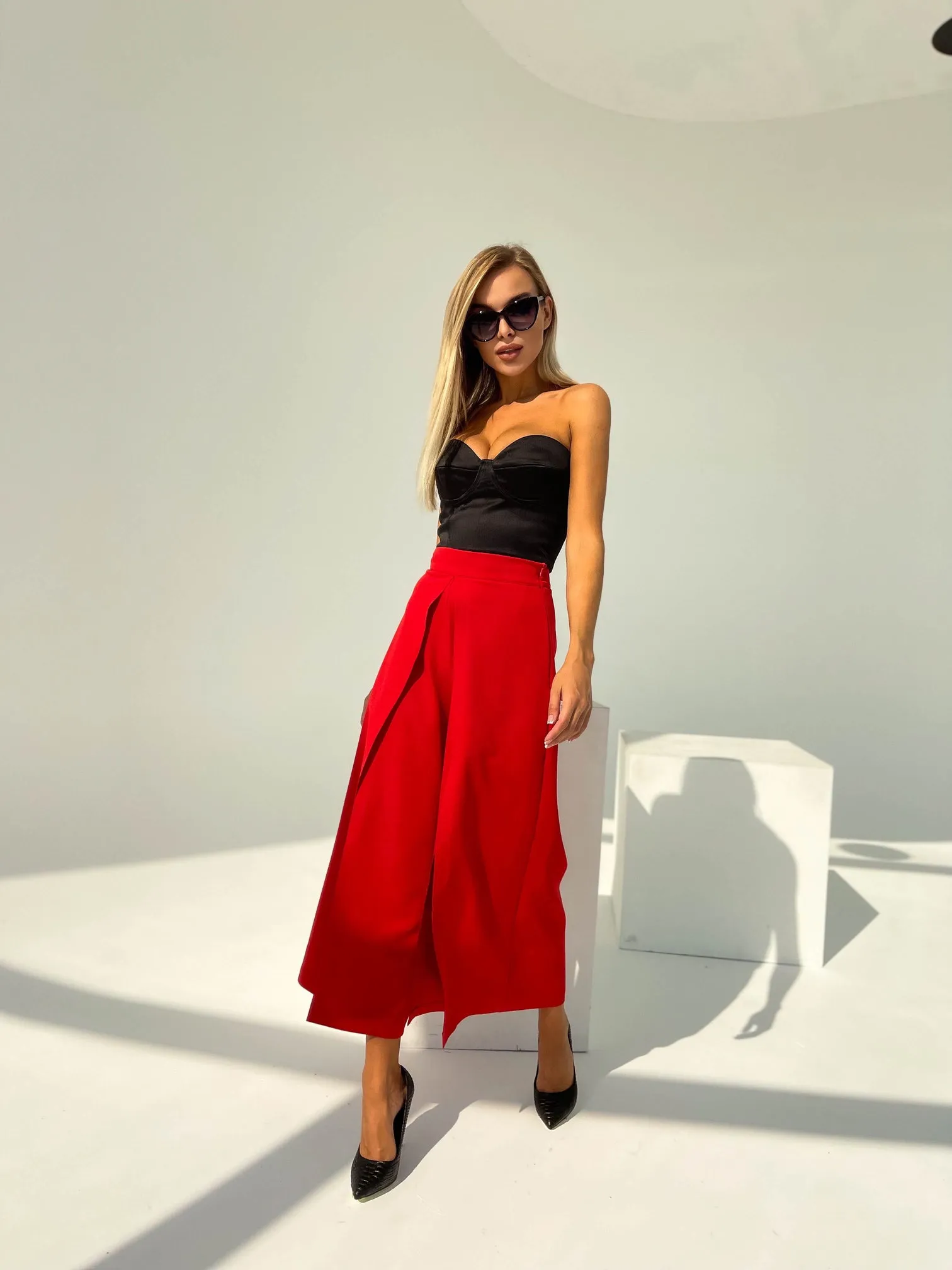 Red High Waist Slit Cuff Сulottes