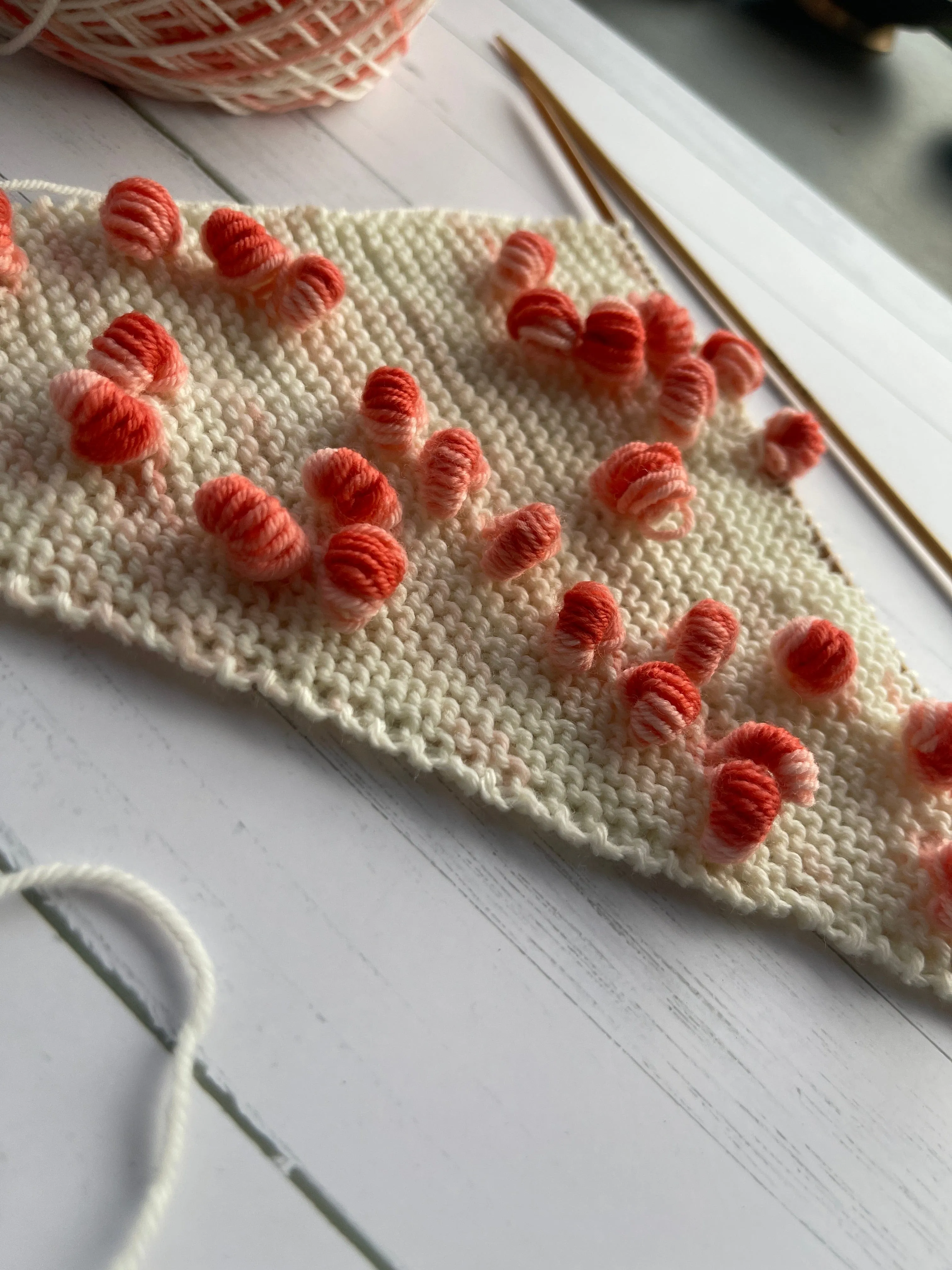 Shrimp and Grits Triangle Scarf - Digital Pattern