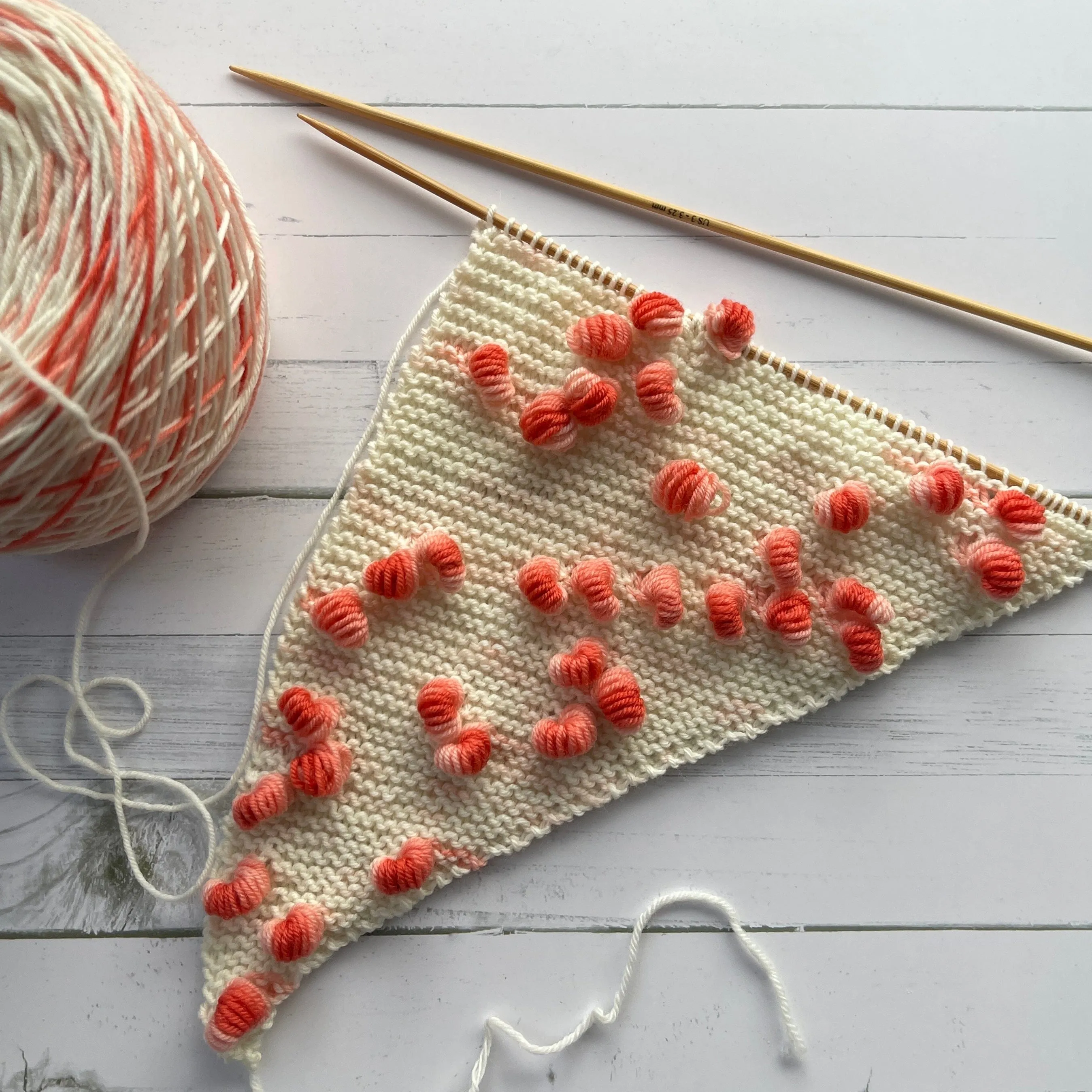 Shrimp and Grits Triangle Scarf - Digital Pattern