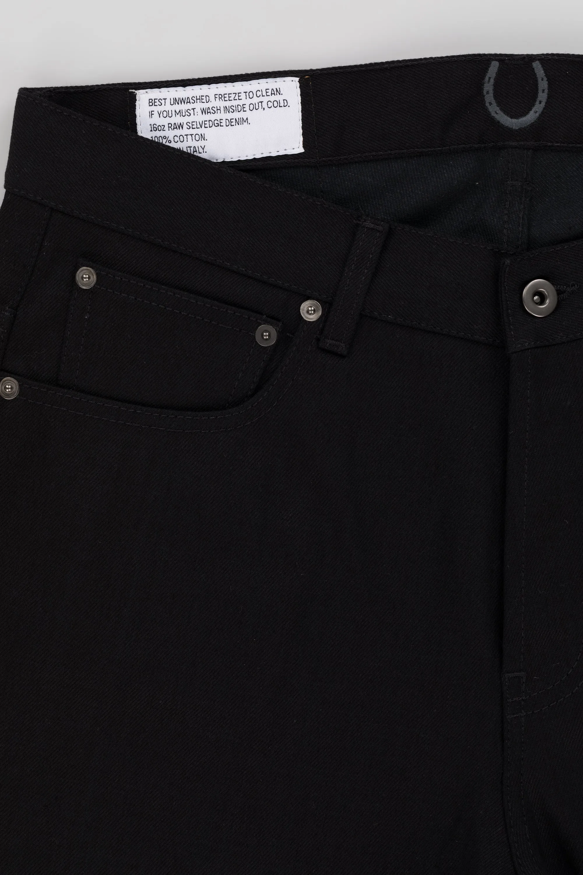 STRAIGHT JEANS - BLACK